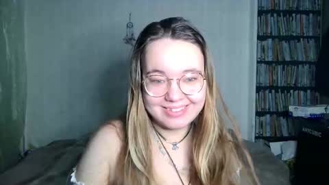 Helen foxygirl online show from February 9, 12:25 am