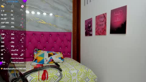 Helen online show from December 5, 7:11 pm