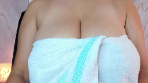 Helena Santos  online show from February 25, 12:31 pm