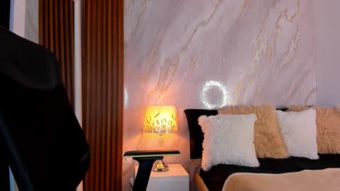 Helena Santos  online show from January 8, 7:53 pm