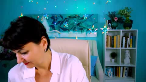 helenbeler online show from November 25, 8:57 am