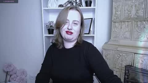 Snapshot of helenbrais chatting on October 22, 7:11 am Helen online show from October 22, 7:11 am