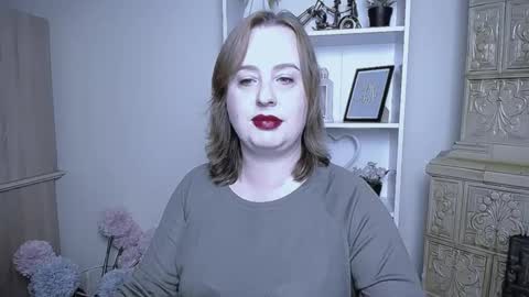 Snapshot of helenbrais chatting on October 15, 7:32 am Helen online show from October 15, 7:32 am
