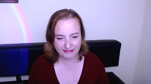Snapshot of helenbrais chatting on October 6, 7:48 am Helen online show from October 6, 7:48 am