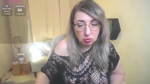 helenenigma online show from March 8, 2:04 am