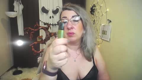 helenenigma online show from October 18, 6:23 pm