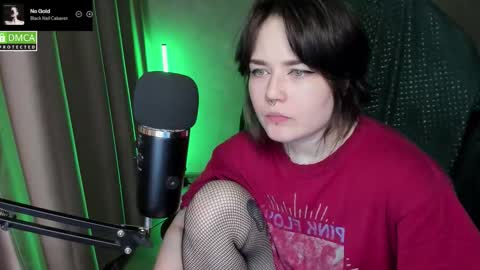 Red online show from February 19, 9:03 pm