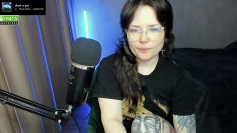 Red online show from November 21, 6:06 pm