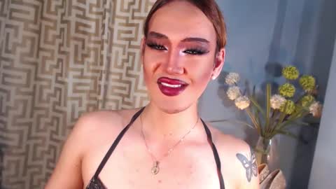 hellatarahathor online show from March 29, 1:13 pm