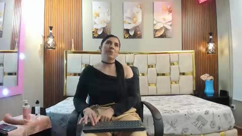 Hellen.  online show from May 26, 11:16 am