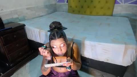 hellen maya online show from April 22, 7:10 pm