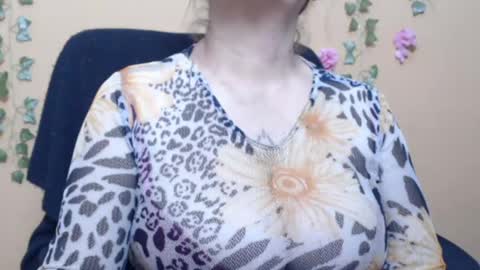 Snapshot of hellensextits chatting on January 20, 11:54 pm hellen online show from January 20, 11:54 pm
