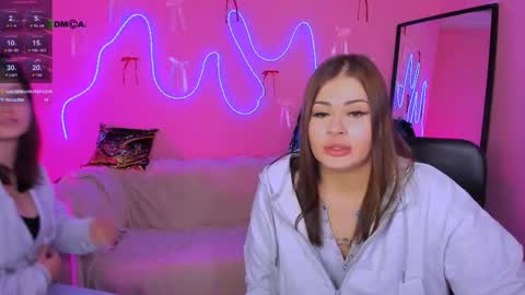 Helli online show from March 10, 8:57 pm