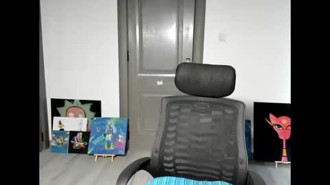 Sandy online show from April 12, 5:44 am