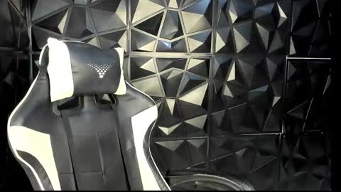 heluehorny13 online show from October 7, 5:25 am