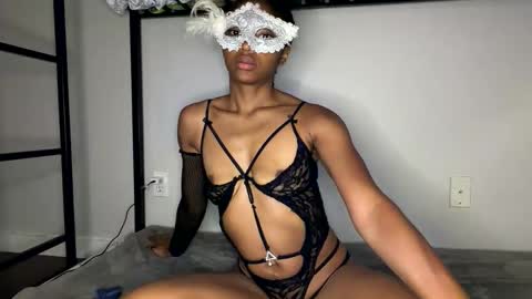 Hemakesmewett online show from May 13, 2:05 pm
