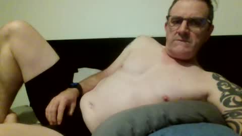 hempie1973 online show from July 20, 11:12 am