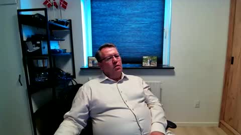 henrikrp1971 online show from June 10, 11:42 am