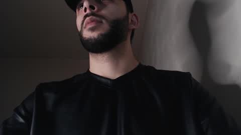 HenryAxe online show from March 11, 9:12 am