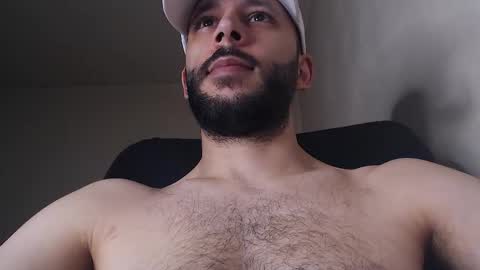 HenryAxe online show from June 5, 2:11 pm