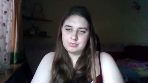 hess_luna_ online show from December 3, 10:27 am