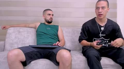 heteros men online show from March 8, 1:25 pm