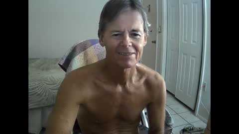 Snapshot of hewes1 chatting on October 23, 9:22 am hewes1 online show from October 23, 9:22 am