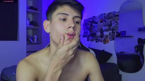 hey_cesard online show from September 26, 11:46 pm