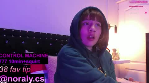 Noraly  online show from November 21, 5:27 am