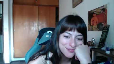 Snapshot of heyamyjones chatting on October 30, 8:20 pm Amy Jones online show from October 30, 8:20 pm