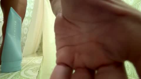 FlexieFae online show from February 8, 3:15 pm