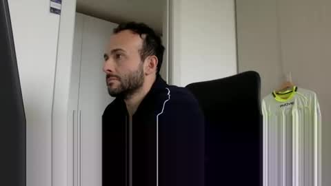 hhombre online show from April 14, 11:57 am