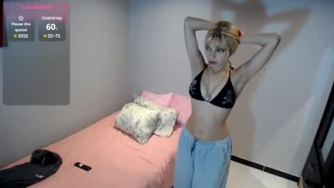 hi_scarlett online show from January 4, 9:43 am