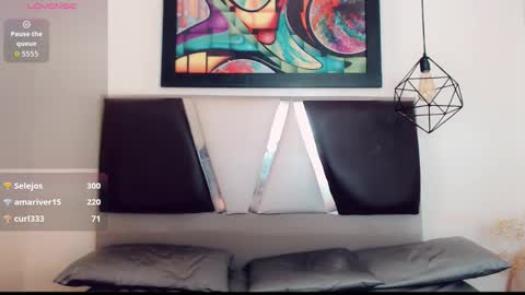 Hilary Avilan online show from January 8, 7:31 pm