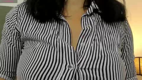 hilary_tailor online show from January 5, 5:27 pm