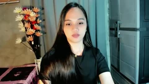 hilarymolly online show from February 8, 10:02 pm