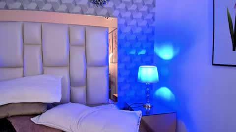 Hillary online show from December 17, 8:15 pm