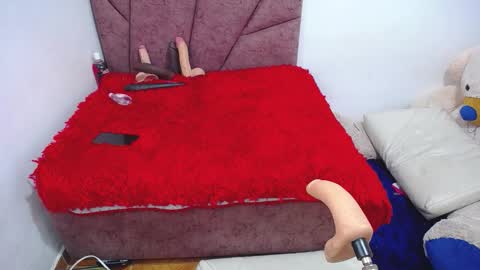 hillaryrilei88 online show from December 5, 10:51 pm