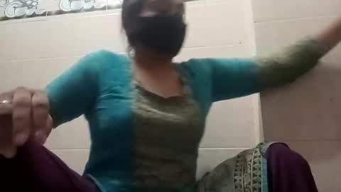 himuhimu22 online show from September 23, 8:37 pm