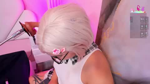 hinata_dolly online show from November 7, 11:34 am