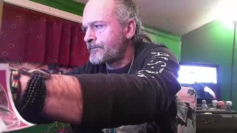 hippiedad333 online show from February 24, 12:13 am