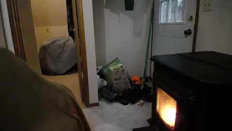 Hippie Jijm online show from December 1, 10:45 pm