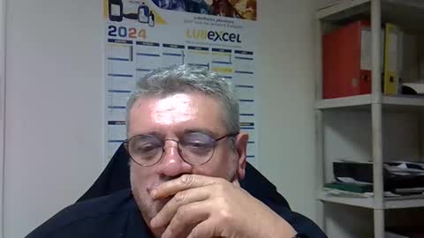 hippo online show from December 5, 4:50 pm