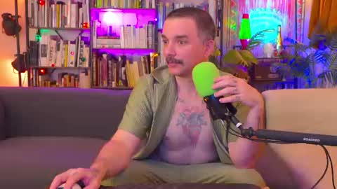 HipsterTrash Clark one half of Task Manager online show from June 17, 11:48 am