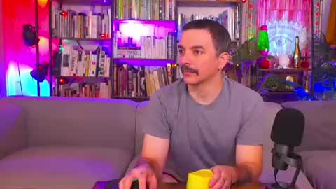 HipsterTrash Clark one half of Task Manager online show from July 23, 8:01 am