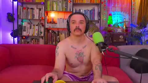 HipsterTrash Clark one half of Task Manager online show from June 27, 9:15 am
