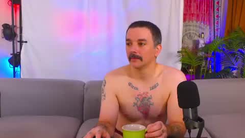 HipsterTrash Clark one half of Task Manager online show from July 17, 7:21 am