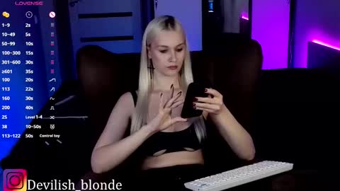 Mary online show from November 14, 6:21 pm