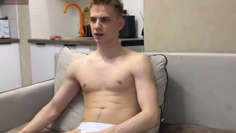 Extaz  Athrey  Howard online show from April 4, 6:15 pm