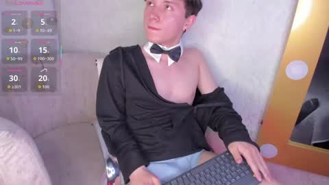 Holland online show from July 2, 2:33 pm